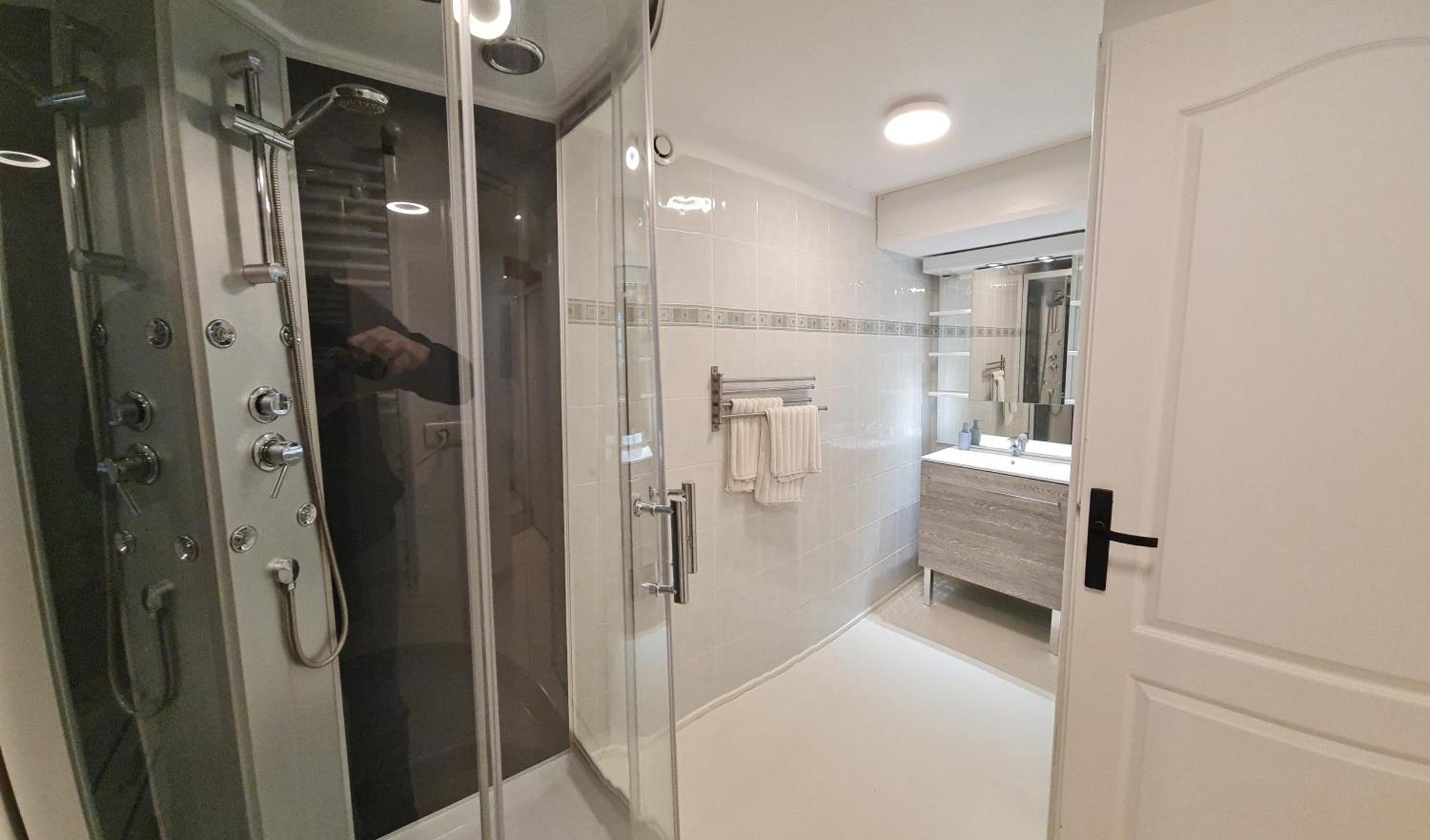 Le Souplex Apartment Troyes Luaran gambar
